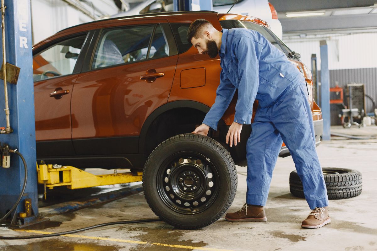 Combien Co Te La R Paration D Une Voiture Dans Un Garage Logo Voiture